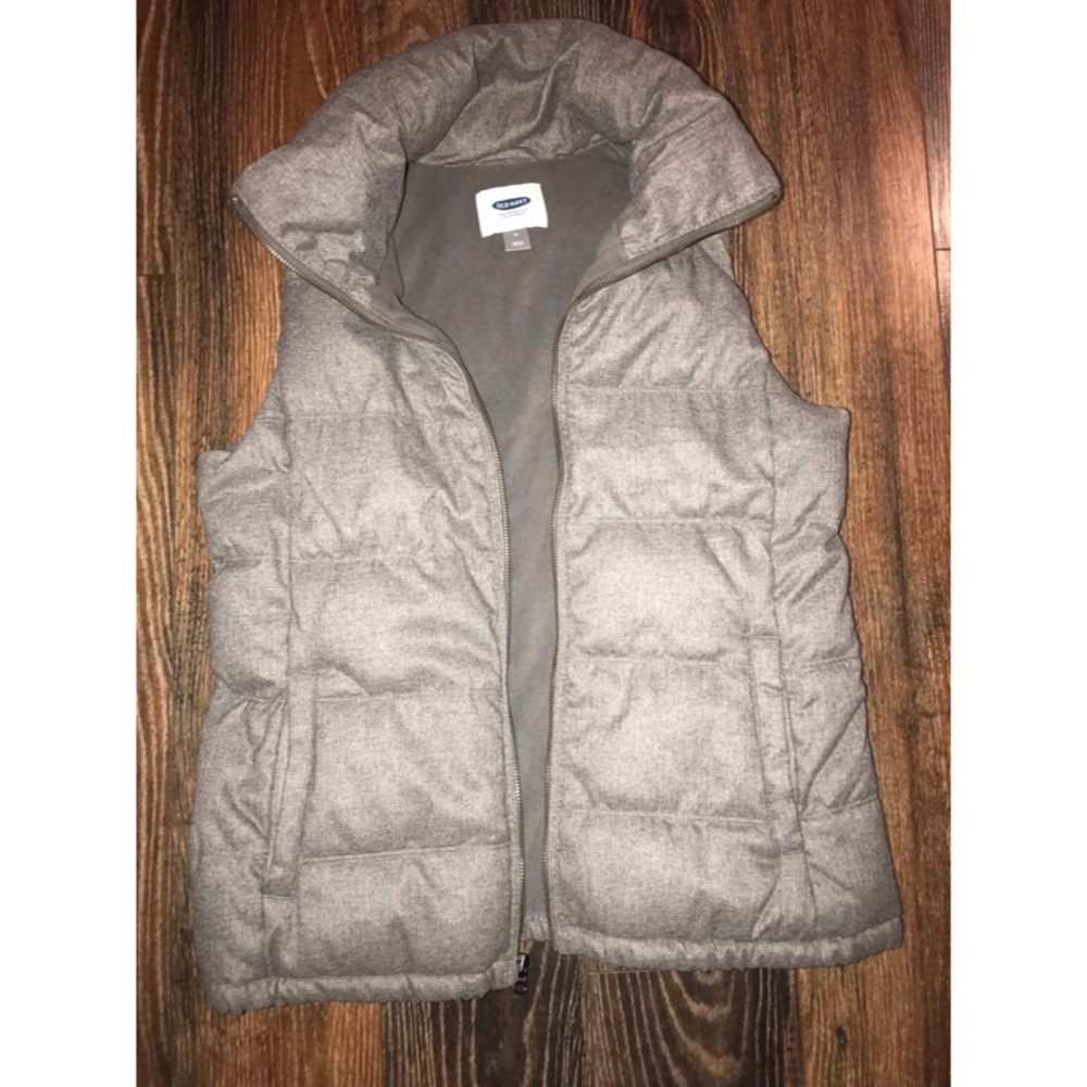 Old Navy frost free puffy vest
